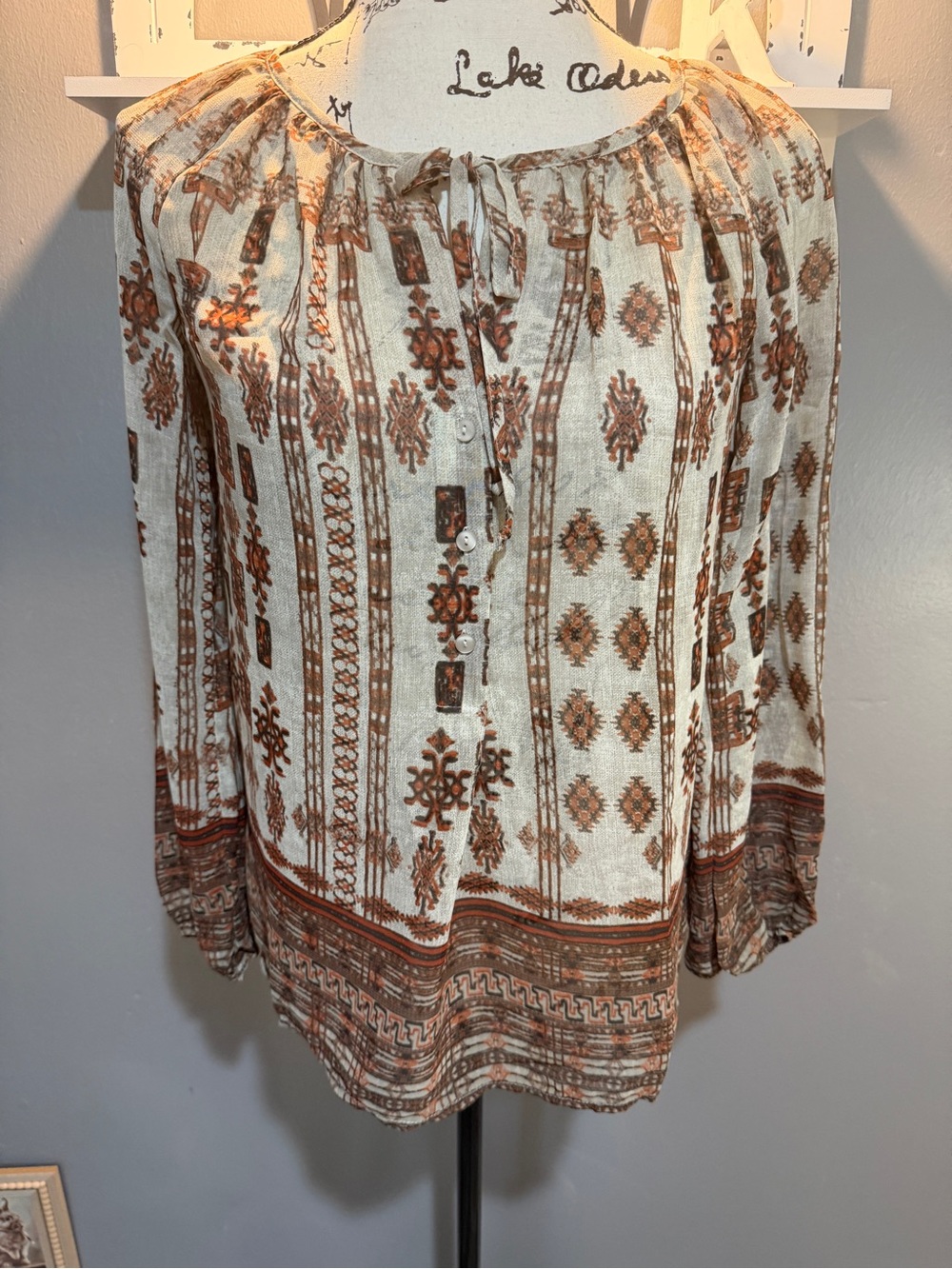 LUCKY BRAND CREAM BLOUSE WITH BROWN BOHO PRINT SZ XS